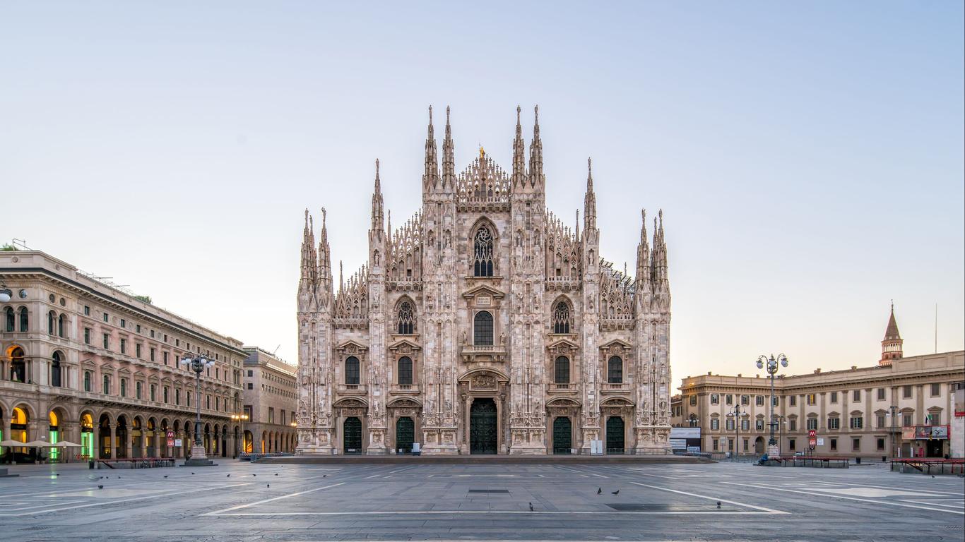 Hotels near Duomo di Milano, Milan - Amazing Deals on 2,657 Hotels