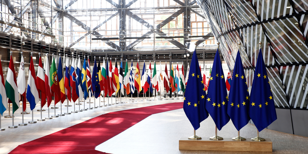 Vertice europeo, “consiglio di guerra”, battaglie di parole fra divisioni e impotenze